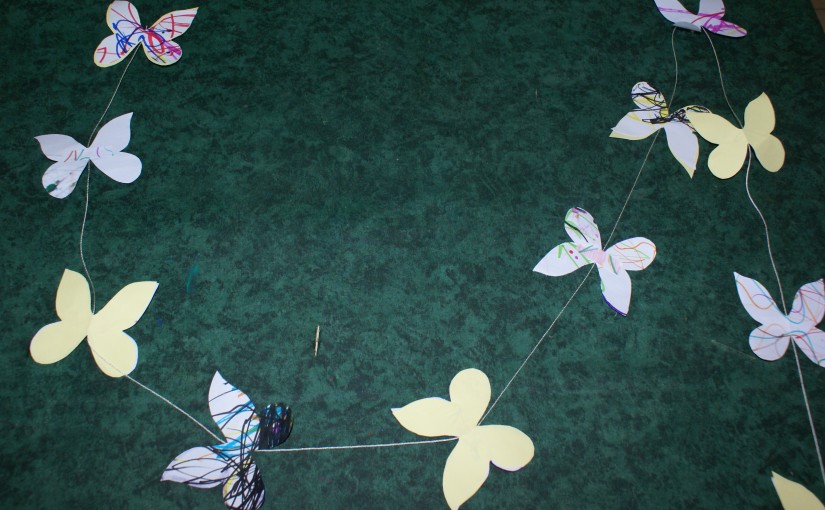 guirlande de papillons en papier